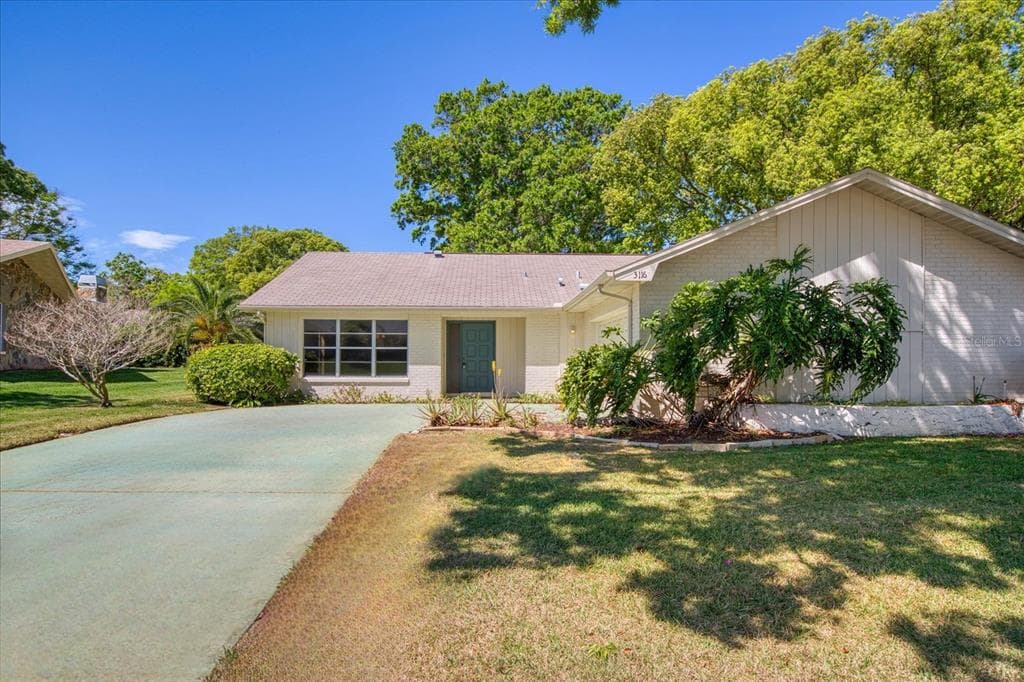 3116 BRUNSWICK CIRCLE PALM HARBOR, FL 34684