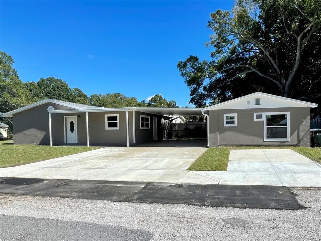 923 14TH AVENUE NW LARGO, FL 33770