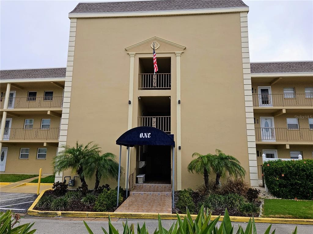1 BOCA CIEGA POINT BOULEVARD UNIT 309 ST PETERSBURG, FL 33708