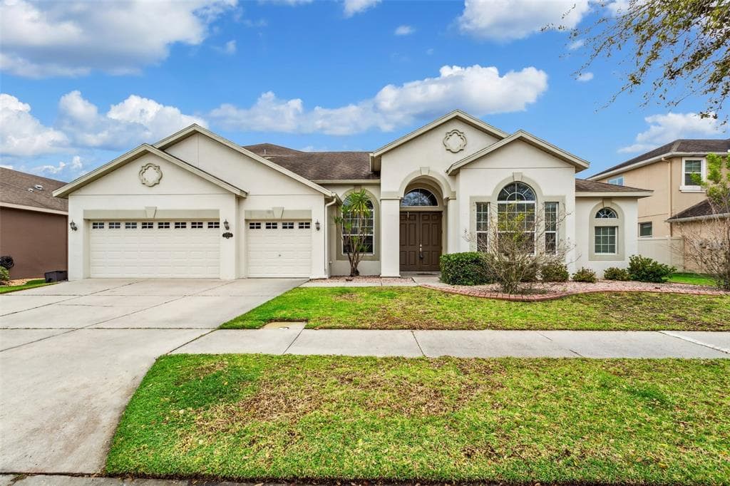 20260 RAVENS END DRIVE TAMPA, FL 33647