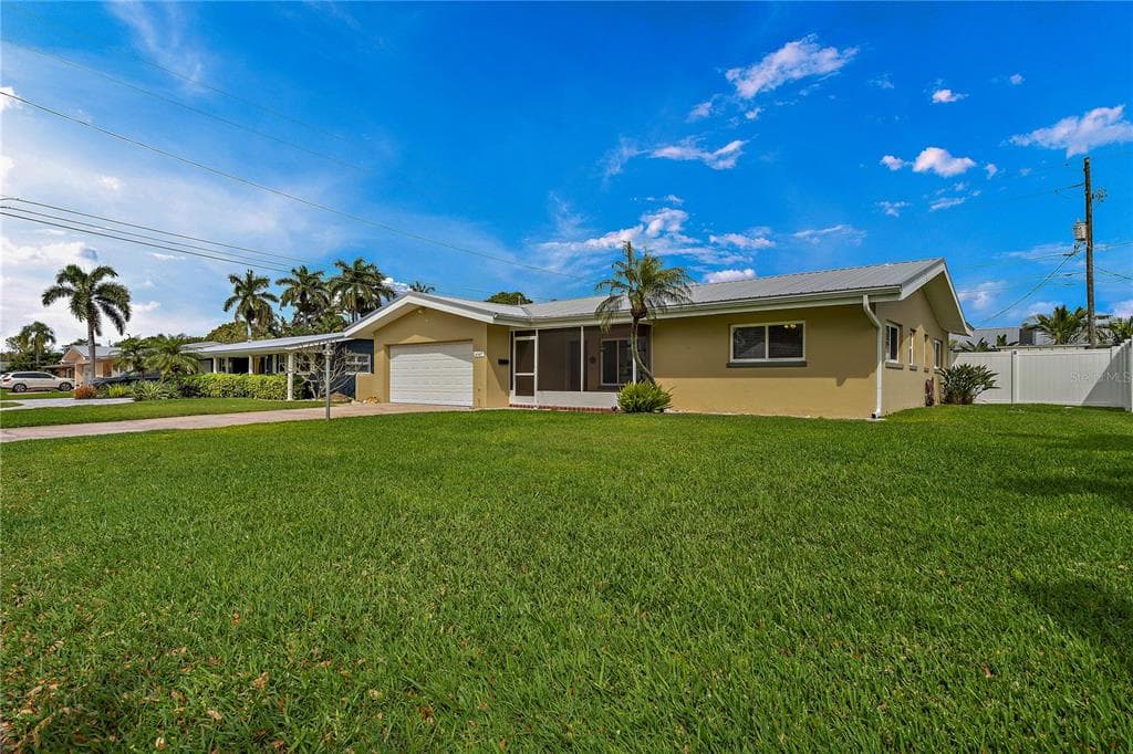 4147 52ND AVENUE S ST PETERSBURG, FL 33711