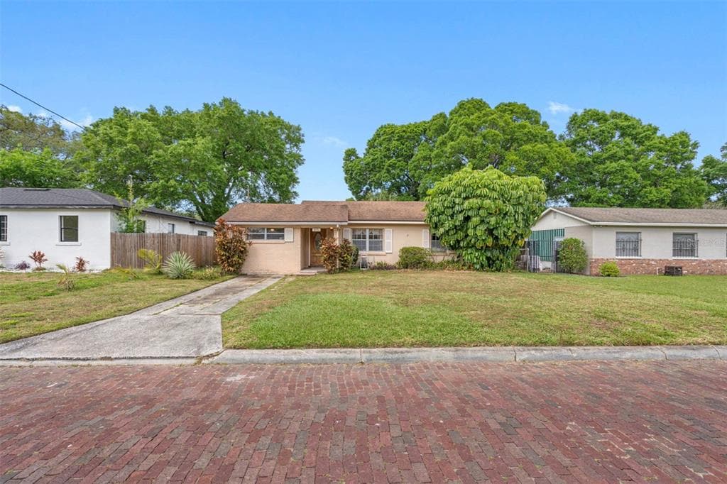 815 W FRIBLEY STREET TAMPA, FL 33603