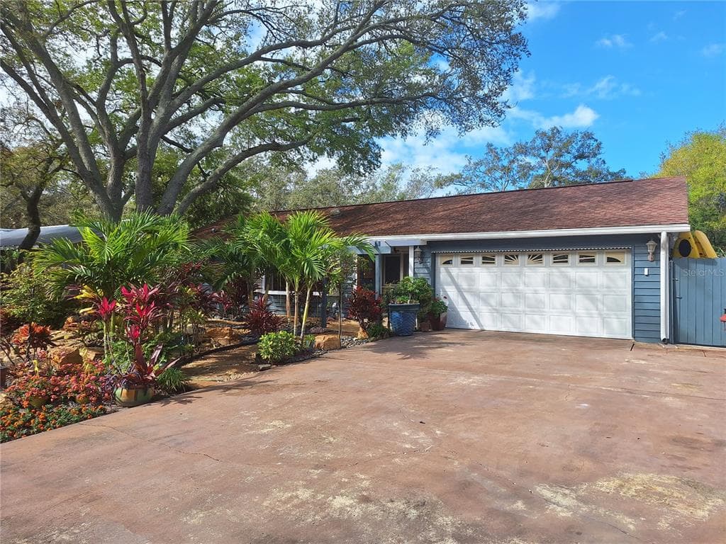 10338 NICARON COURT LARGO, FL 33778