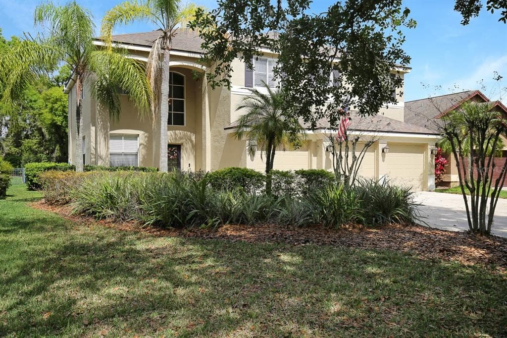 5602 SHADY CREEK COURT VALRICO, FL 33596