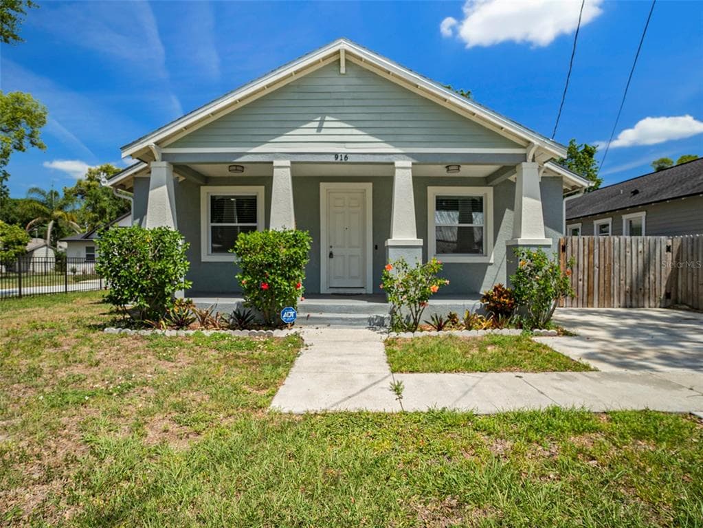 916 E NORTH BAY STREET TAMPA, FL 33603
