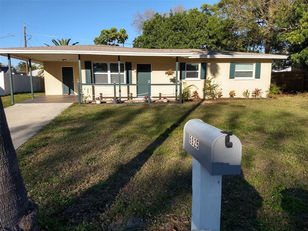6925 TEMA LANE SARASOTA, FL 34241