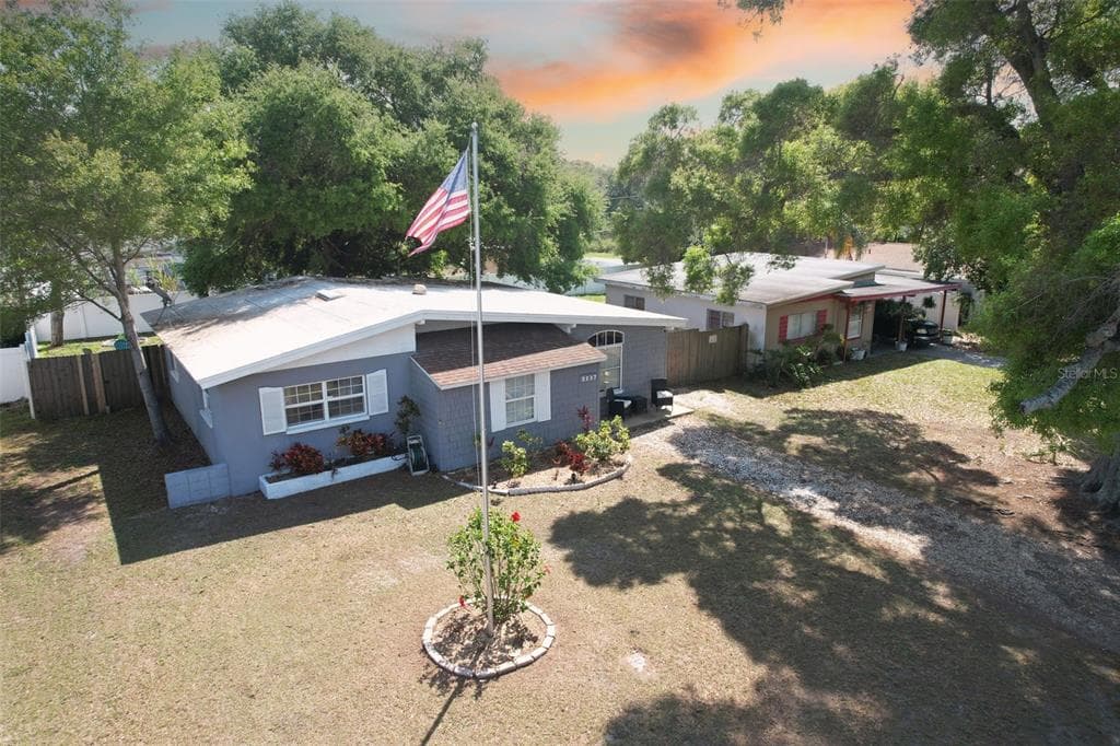 2137 RIVIERA DRIVE CLEARWATER, FL 33763