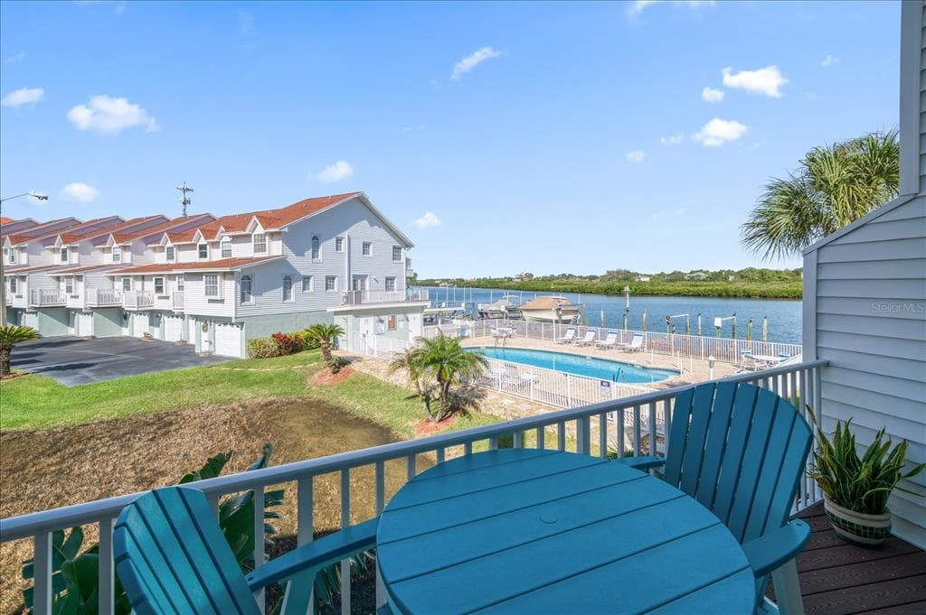 19201 VISTA LANE UNIT C6