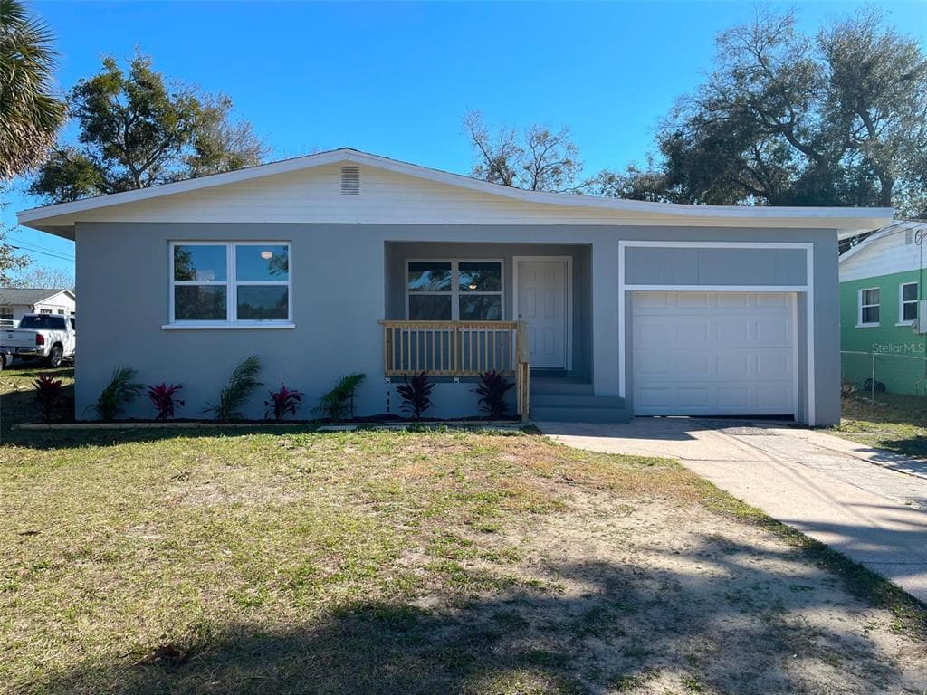1301 GINSBERG DRIVE DAYTONA BEACH, FL 32114