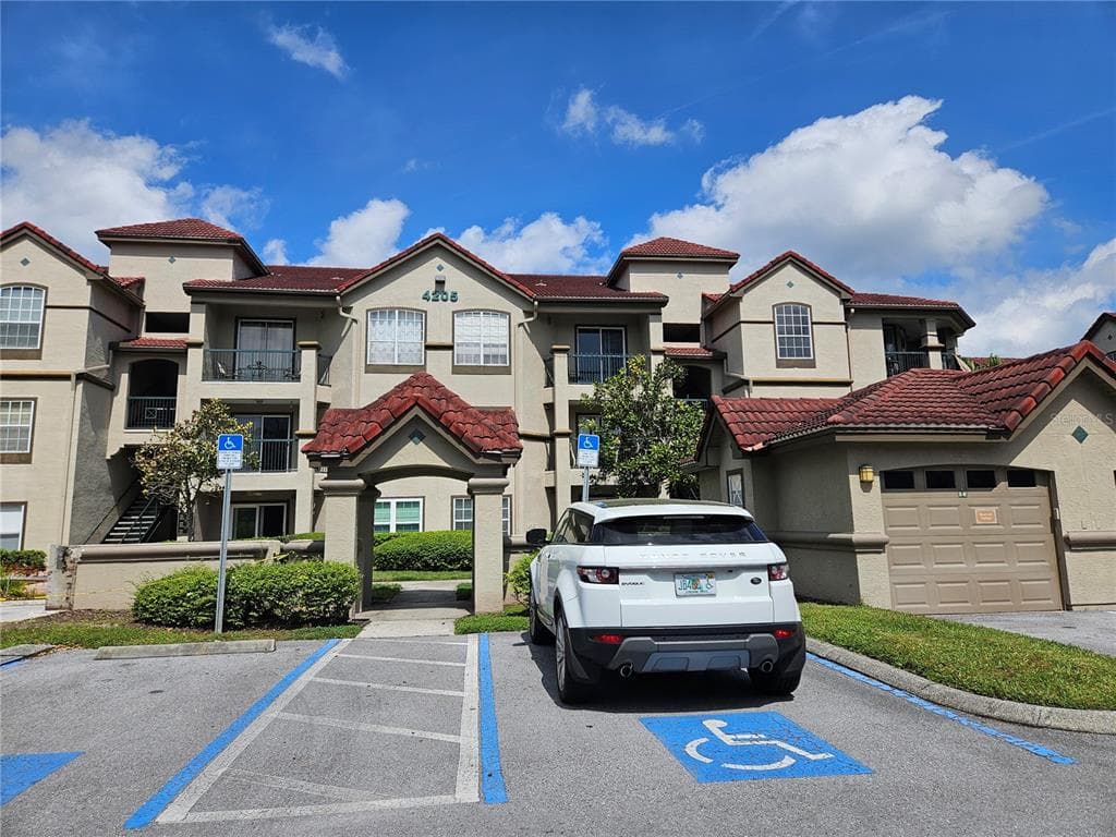 4205 WOODSTORKS WALK WAY UNIT 2104 LUTZ, FL 33558