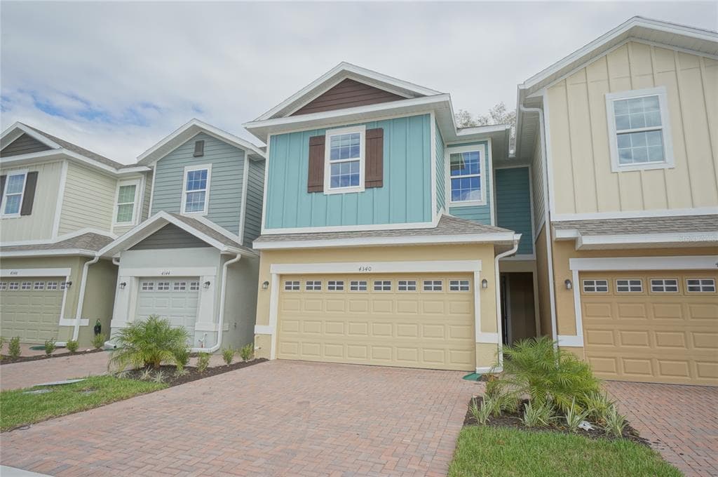 4340 SAILPLANE COURT WESLEY CHAPEL, FL 33545