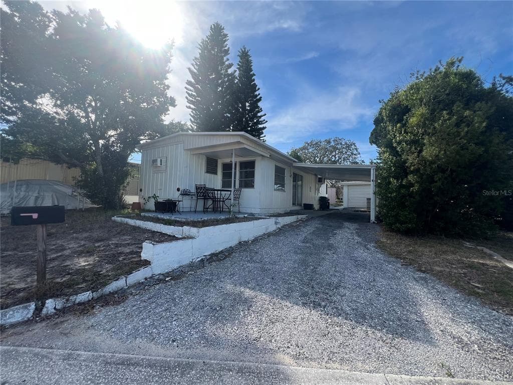 815 N SAINT CHARLES DRIVE N TARPON SPRINGS, FL 34689