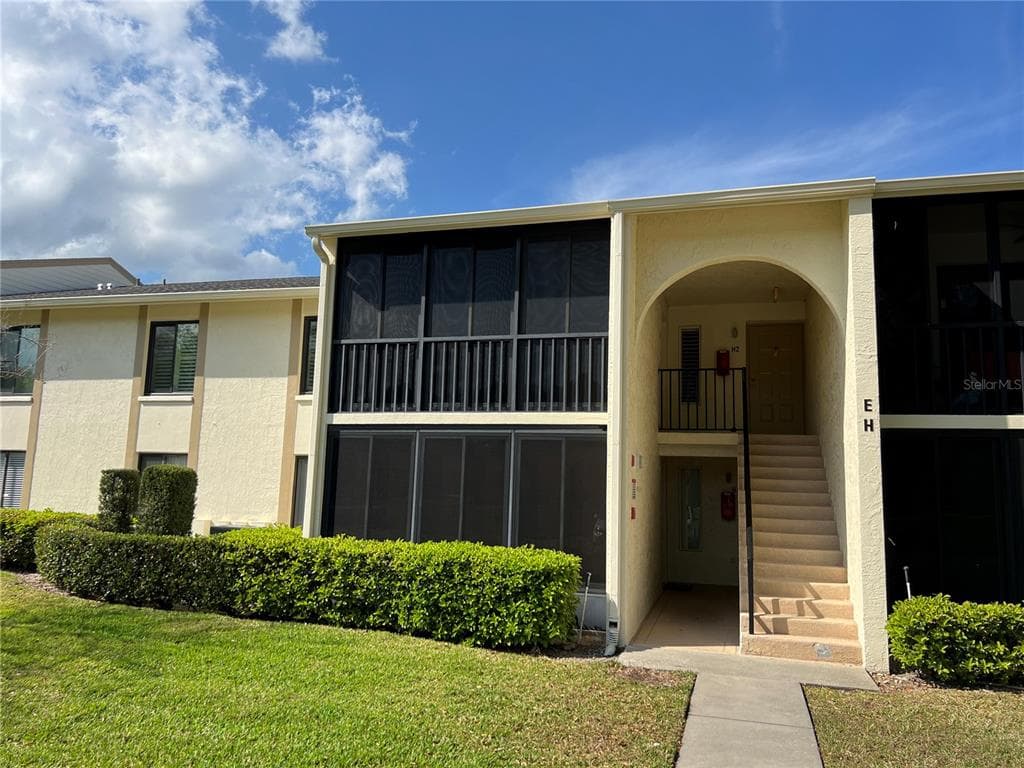 3177 LAKE PINE WAY UNIT E2 TARPON SPRINGS, FL 34688