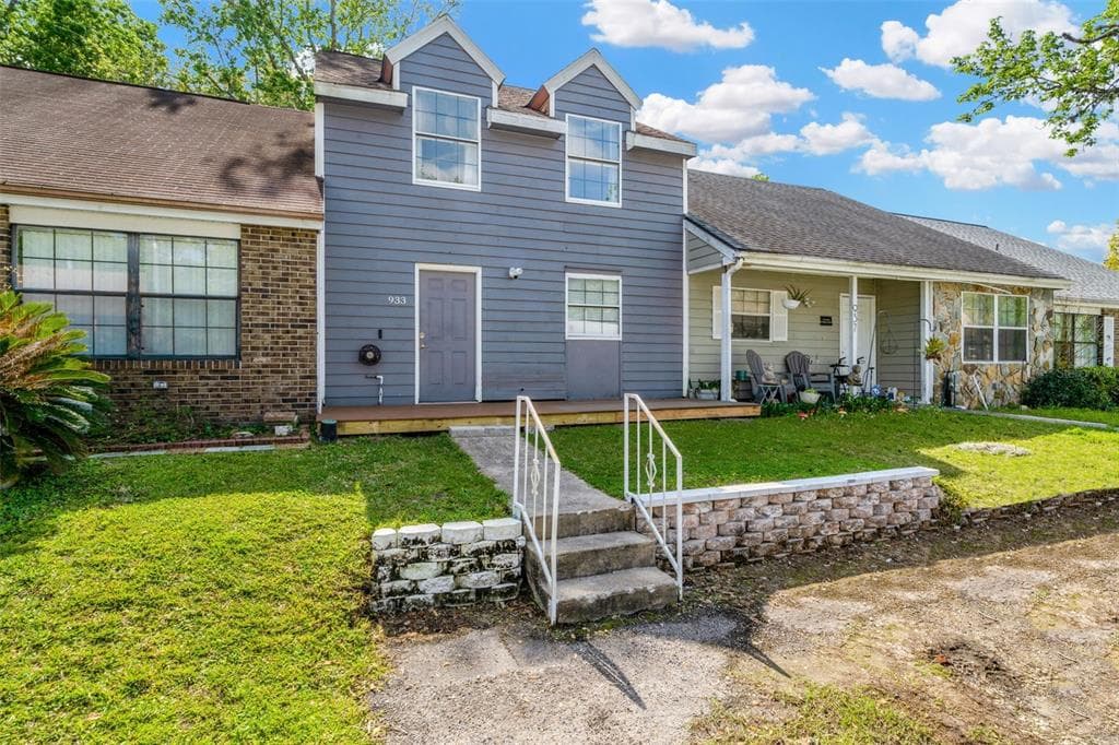 933 COACHLIGHT LANE BROOKSVILLE, FL 34601