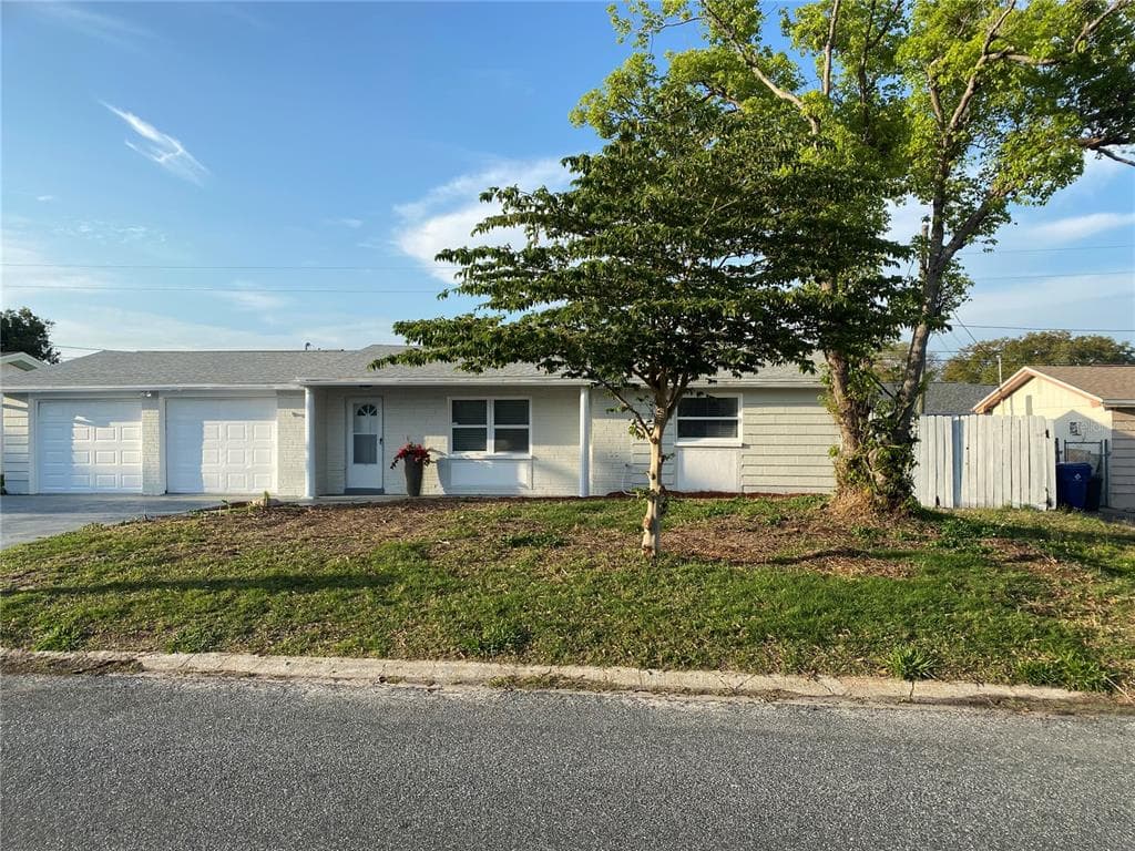 3741 LUMA DRIVE HOLIDAY, FL 34691