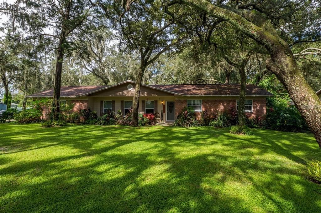 11730 PRIMROSE LANE TEMPLE TERRACE, FL 33637