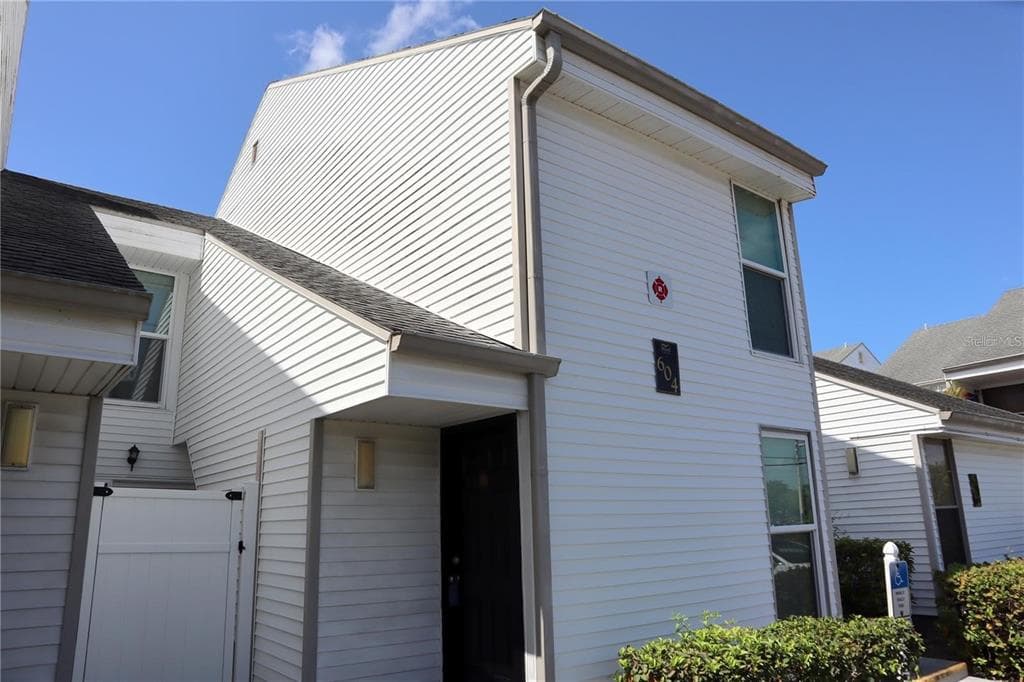 604 HAVEN PLACE UNIT 604 TARPON SPRINGS, FL 34689