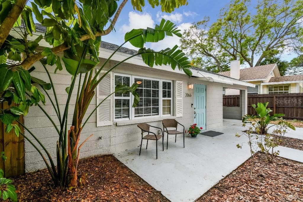 2066 9TH STREET SARASOTA, FL 34237