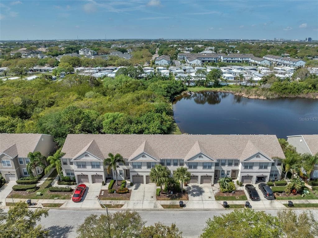 528 BLACK LION DRIVE NE ST PETERSBURG, FL 33716