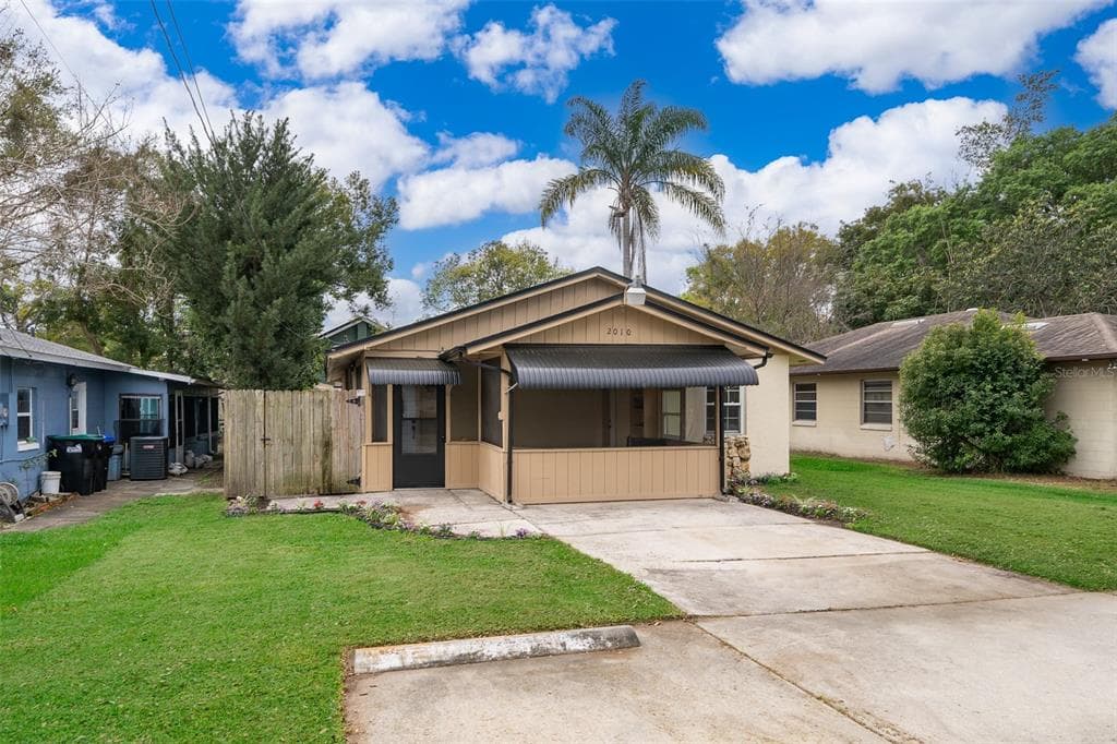 2010 WEEKS AVENUE ORLANDO, FL 32806