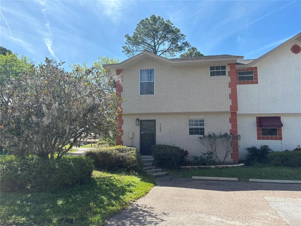 7106 PAUL REVERE TRACE UNIT 7106 NEW PORT RICHEY, FL 34653