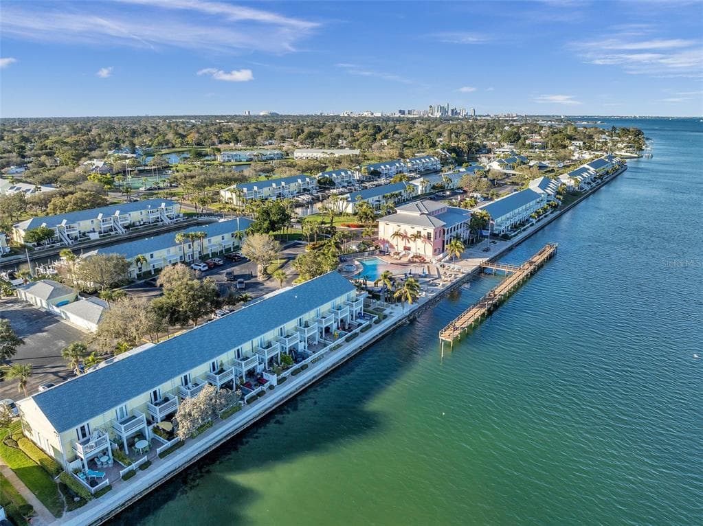 5018 COQUINA KEY DRIVE SE ST PETERSBURG, FL 33705
