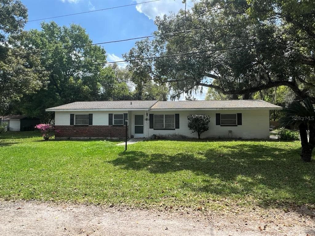 36646 THOMPSON LANE ZEPHYRHILLS, FL 33541