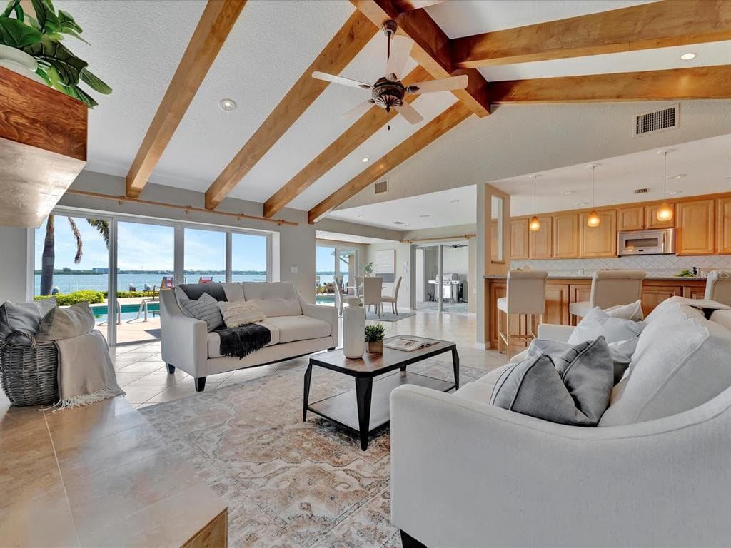 679 HARBOR ISLAND