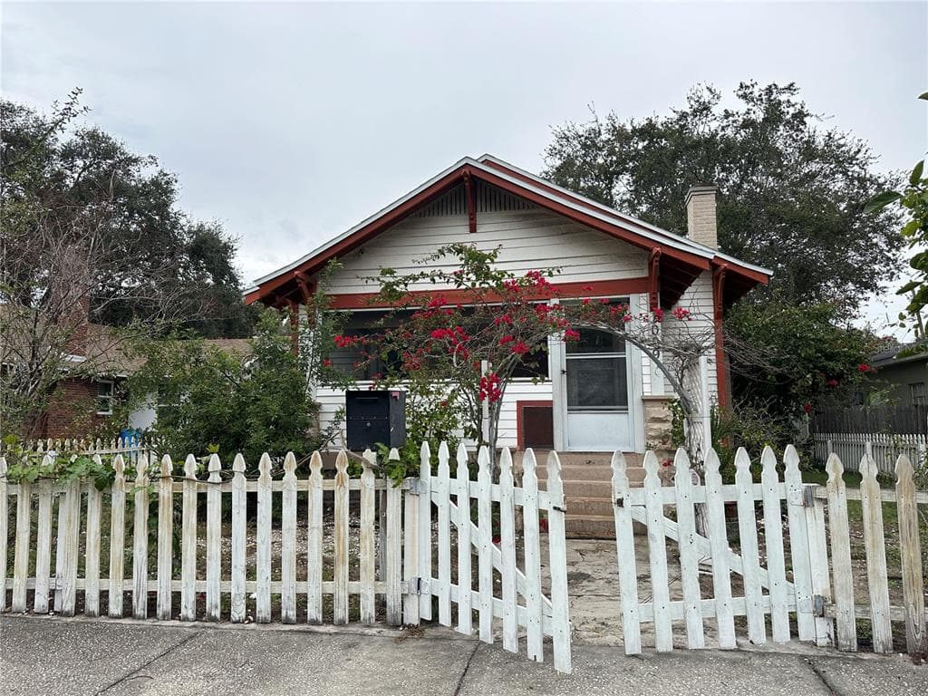 1009 15TH AVENUE S ST PETERSBURG, FL 33705