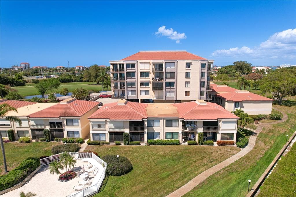 6104 PALMA DEL MAR BOULEVARD S UNIT 303 ST PETERSBURG, FL 33715