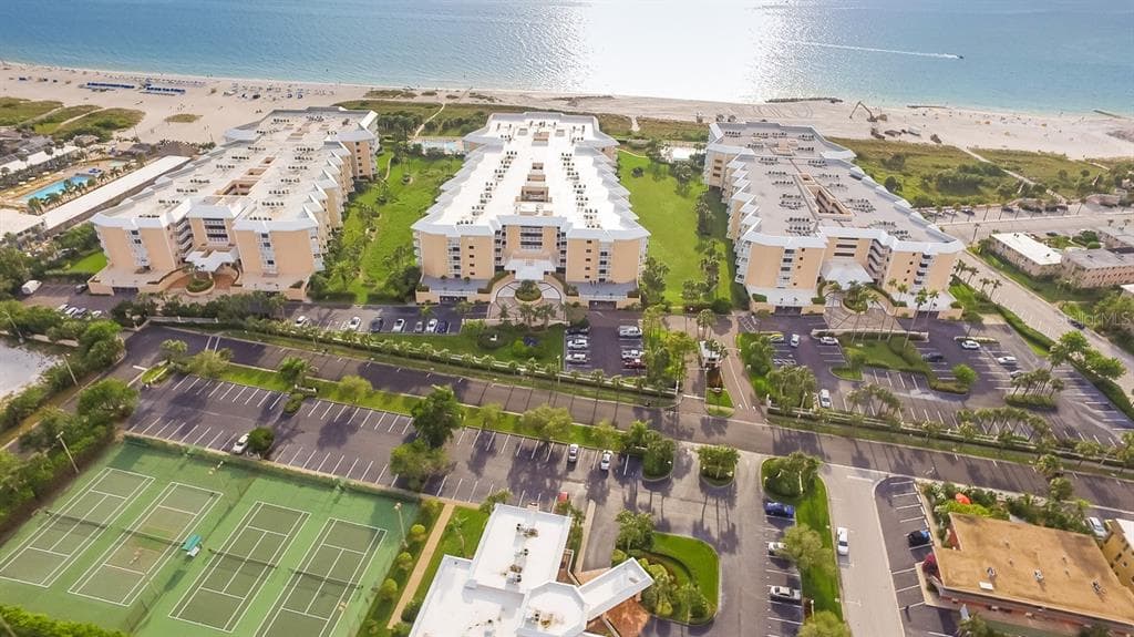 6600 SUNSET WAY UNIT 206 ST PETE BEACH, FL 33706