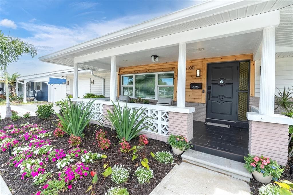 6100 38TH AVENUE N ST PETERSBURG, FL 33710