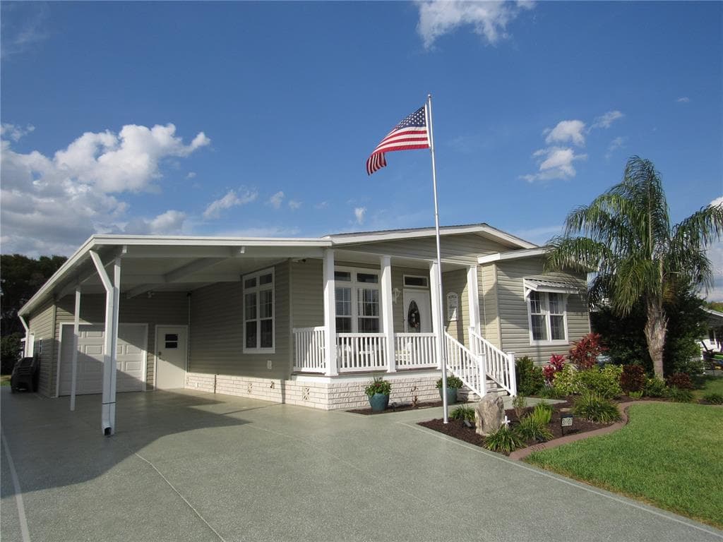 36907 KIOWA AVENUE ZEPHYRHILLS, FL 33542