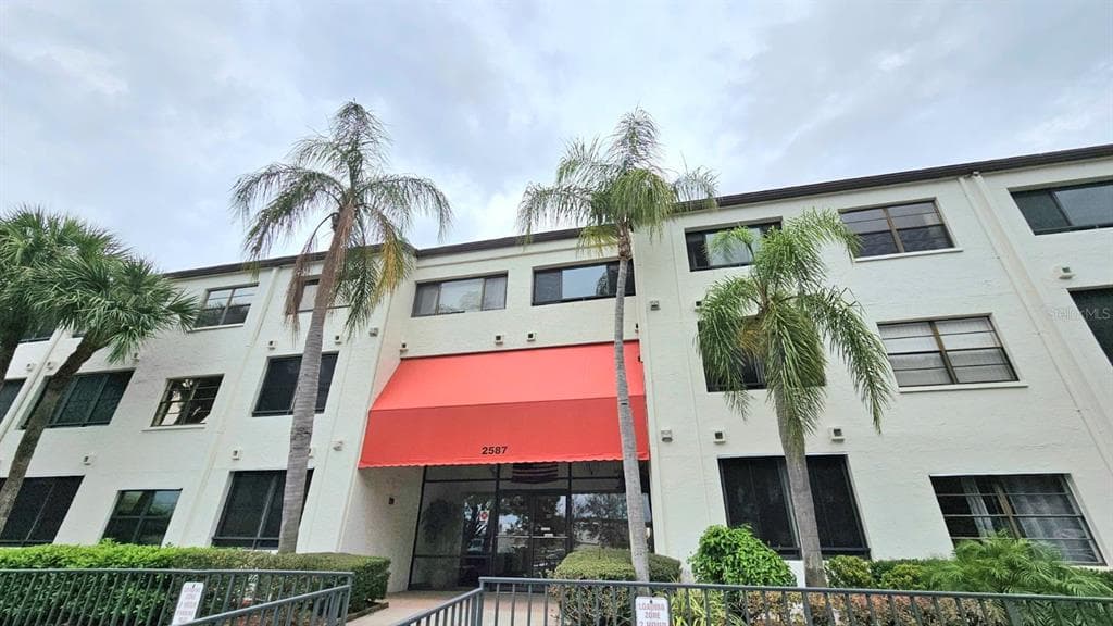 2587 COUNTRYSIDE BOULEVARD UNIT 6203 CLEARWATER, FL 33761