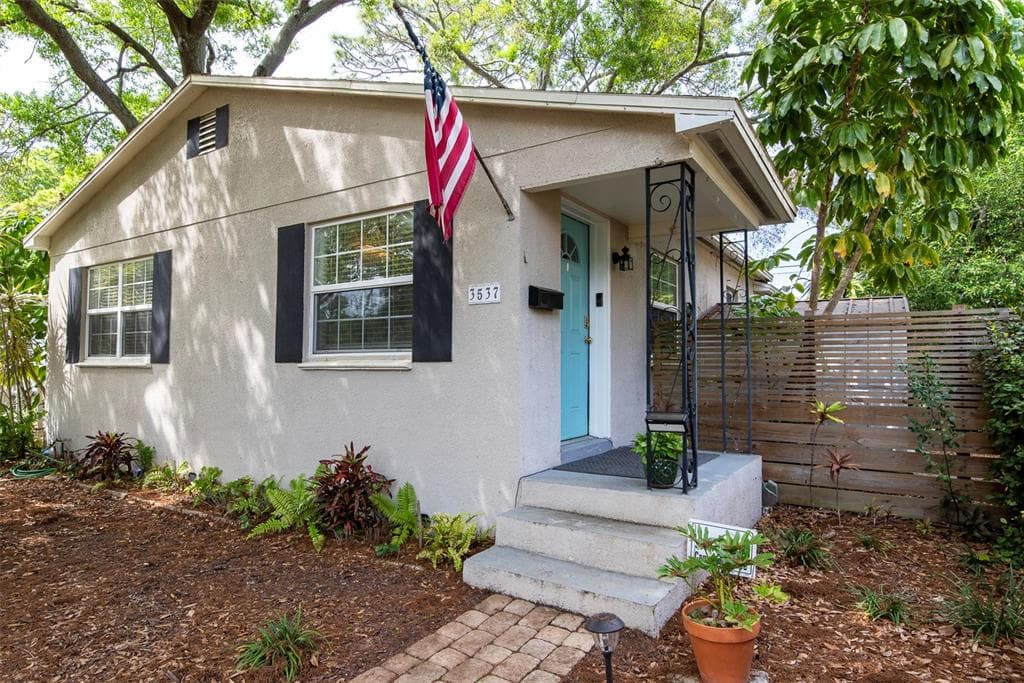 3537 8TH AVENUE N ST PETERSBURG, FL 33713