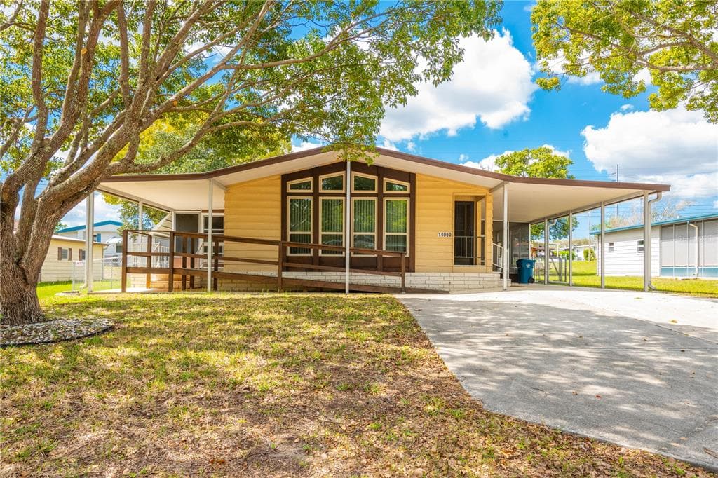 14090 BROOKRIDGE BOULEVARD BROOKSVILLE, FL 34613