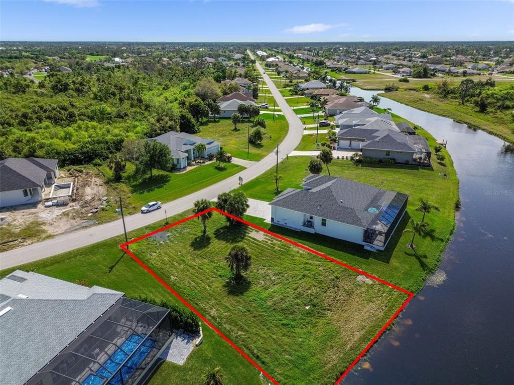 141 MEDALIST ROAD ROTONDA WEST, FL 33947