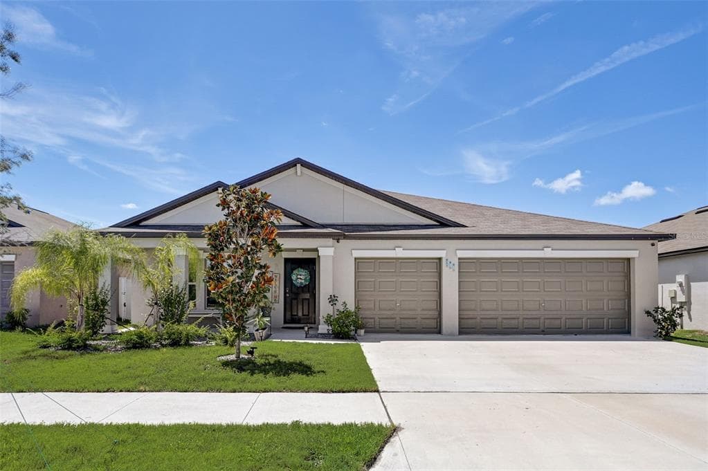 288 RAIN BERRY AVENUE RUSKIN, FL 33570