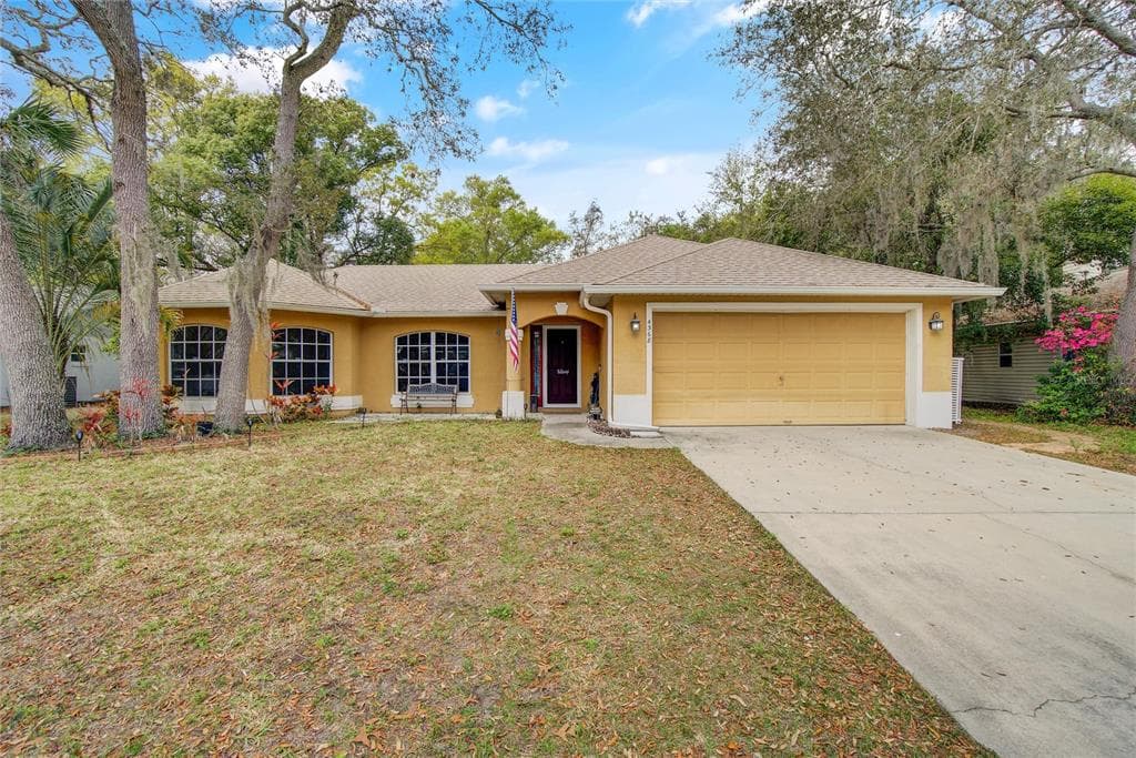 4368 VESTAWOOD COURT