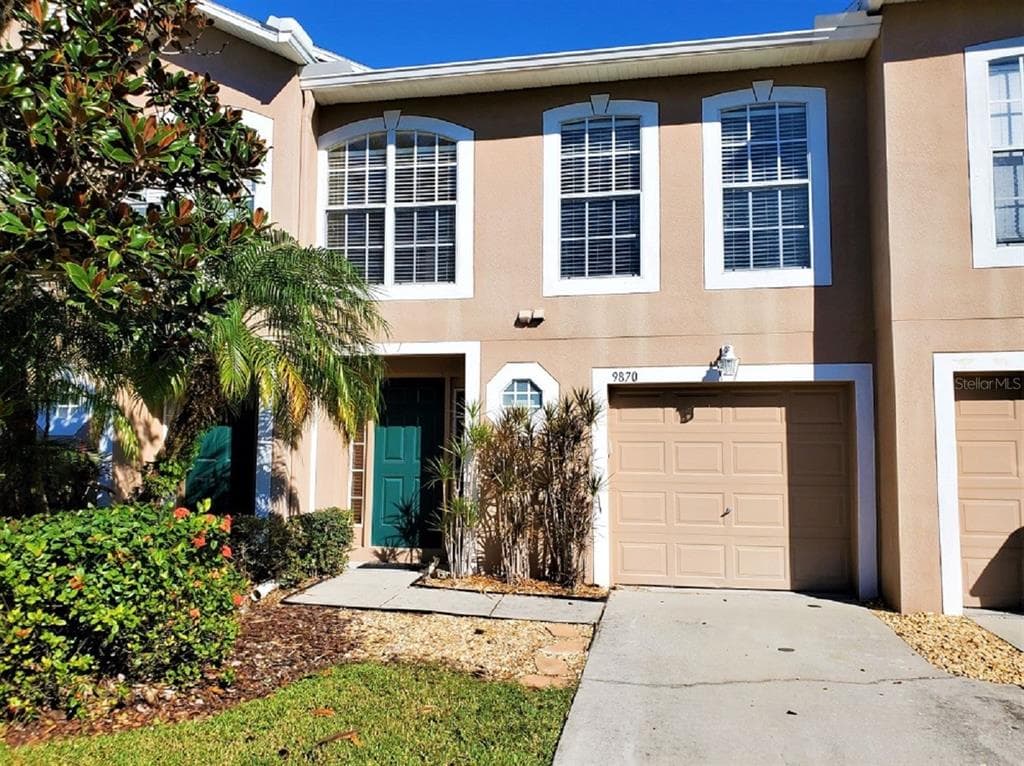 9870 ASHBURN LAKE DRIVE TAMPA, FL 33610