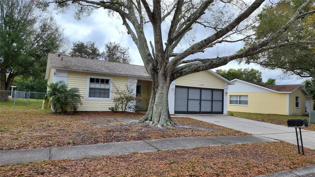 13104 WOODWARD DRIVE HUDSON, FL 34667