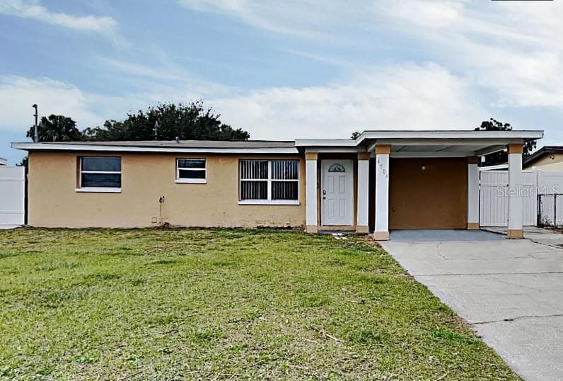 4704 CARLYLE ROAD TAMPA, FL 33615