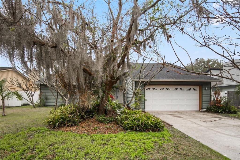 10906 AUTUMN OAK PLACE TAMPA, FL 33618