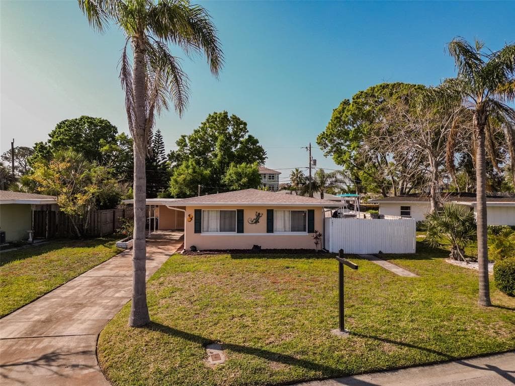 551 TRADEWINDS DRIVE DUNEDIN, FL 34698
