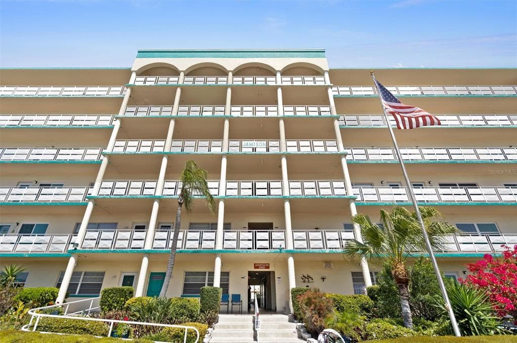 2960 59TH STREET S UNIT 106 GULFPORT, FL 33707