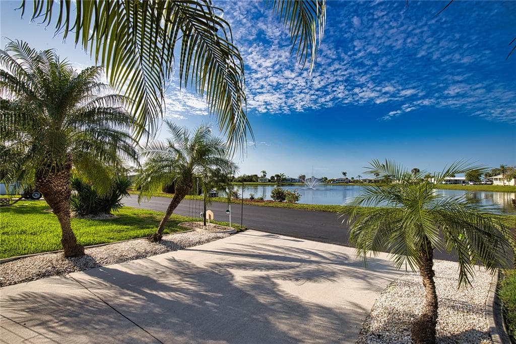648 BUENOS NORTH PORT, FL 34287