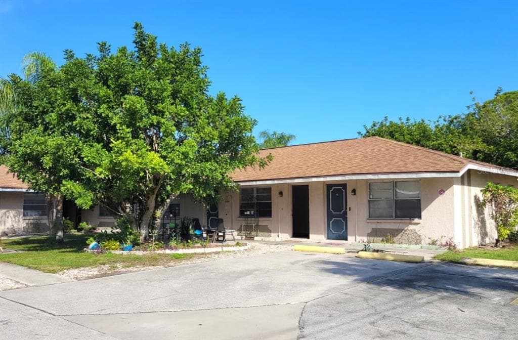 221 NW JEFFERSON CIRCLE N UNIT 18 ST PETERSBURG, FL 33703