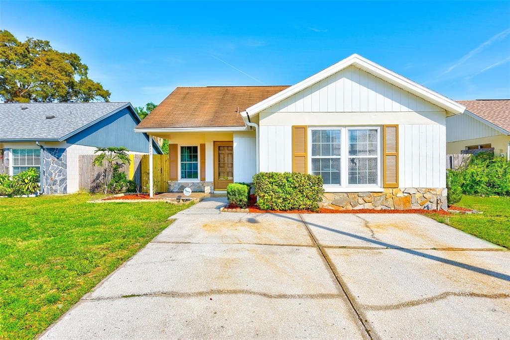 4660 W EASTWIND DRIVE PLANT CITY, FL 33566