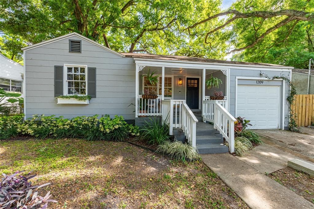 1209 E CRENSHAW STREET TAMPA, FL 33604
