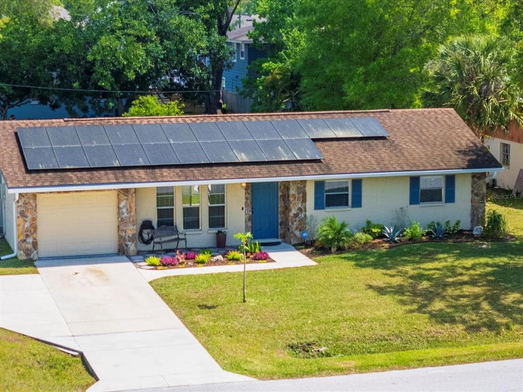 1526 RUSSELL AVENUE SARASOTA, FL 34232